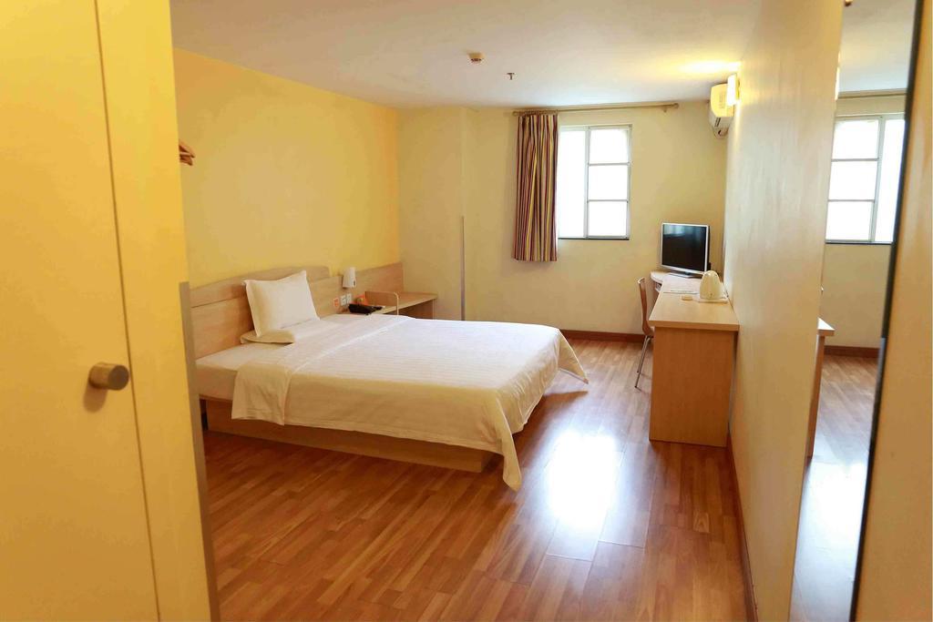 7Days Inn Foshan Qiandeng Lake Nangui Road Subway Station Zimmer foto