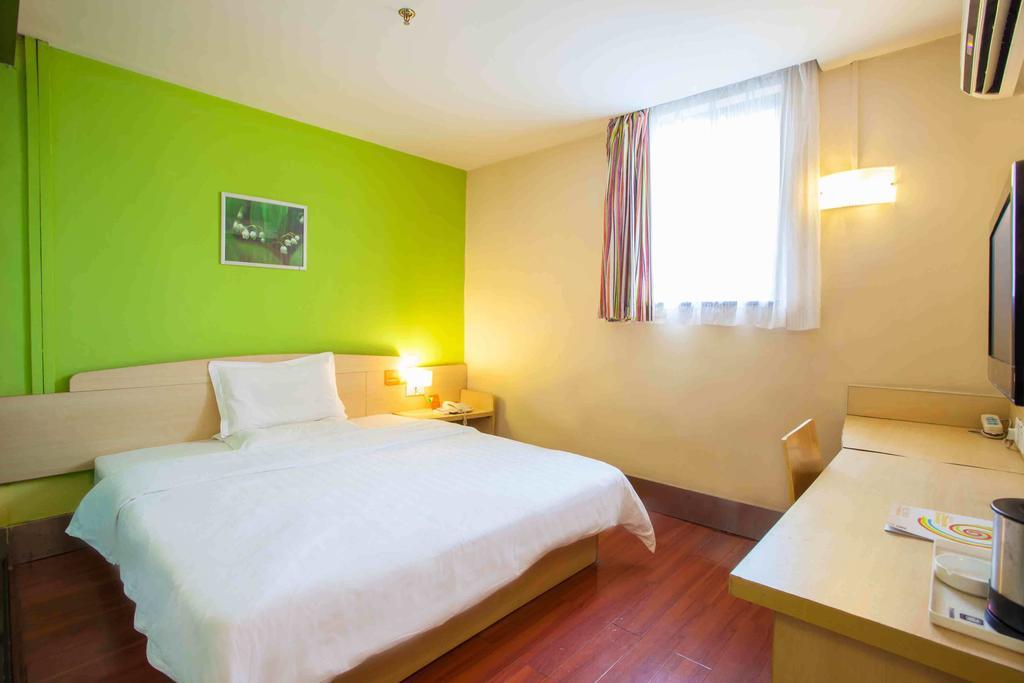 7Days Inn Foshan Qiandeng Lake Nangui Road Subway Station Zimmer foto